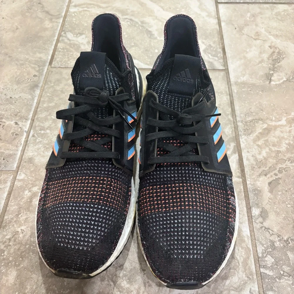 Adidas Ultra Boost‎ 19 Black Glow Sz 12